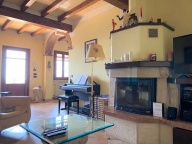 casa indipendente in vendita a Seravezza in zona Ripa