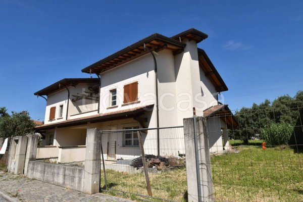 casa indipendente in vendita a Seravezza in zona Querceta