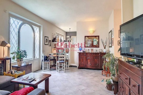 casa indipendente in vendita a Seravezza