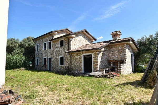 casa indipendente in vendita a Seravezza in zona Querceta