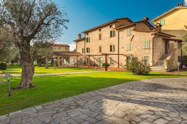 casa indipendente in vendita a Seravezza