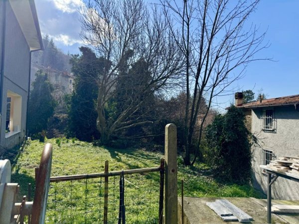 casa indipendente in vendita a Seravezza