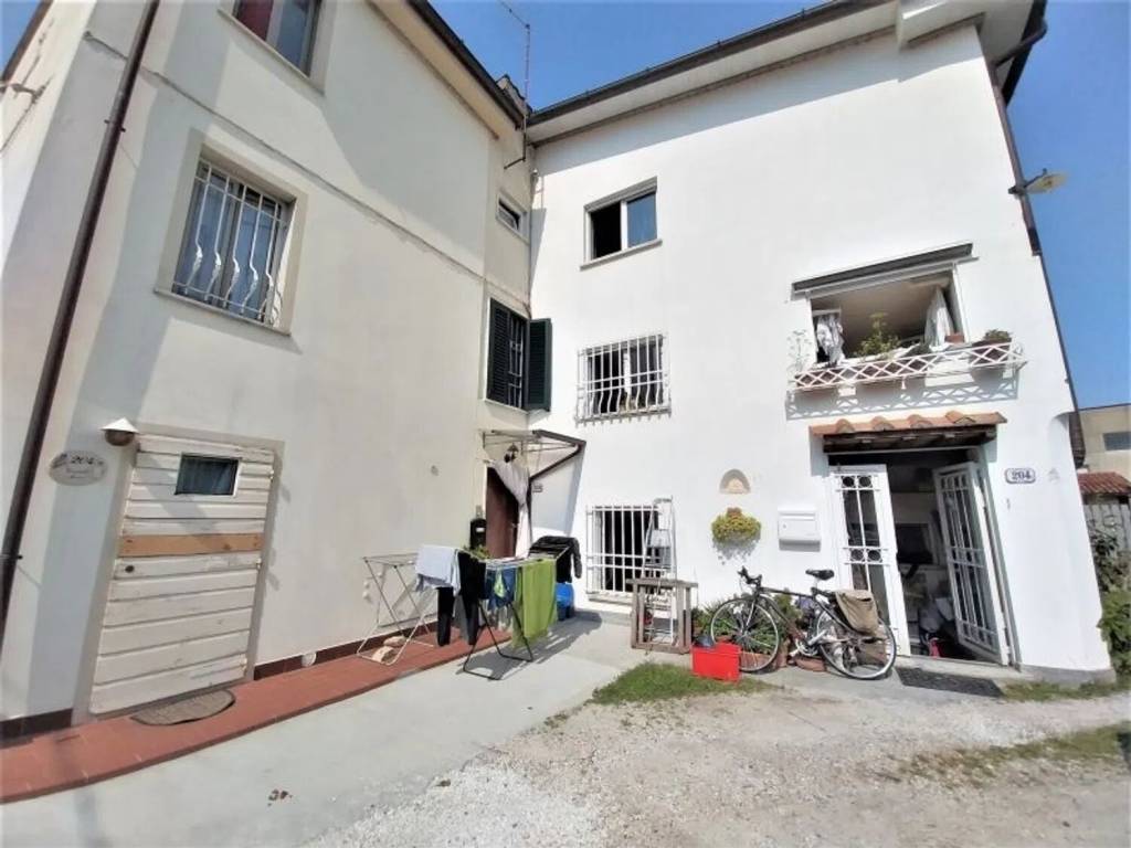 casa indipendente in vendita a Seravezza in zona Querceta