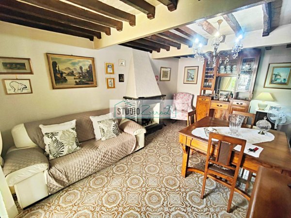 casa indipendente in vendita a Seravezza in zona Pozzi