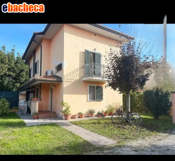 casa indipendente in vendita a Seravezza in zona Querceta