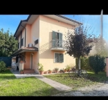 casa indipendente in vendita a Seravezza