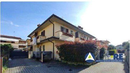 casa indipendente in vendita a Seravezza