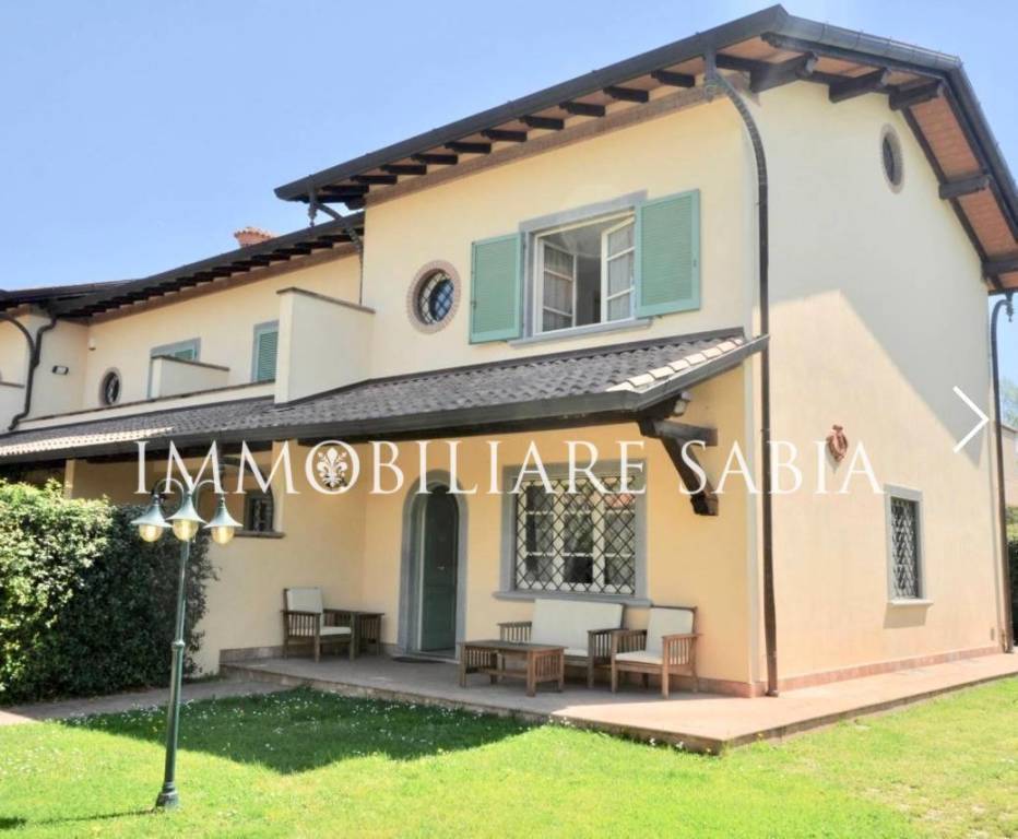 casa indipendente in vendita a Seravezza