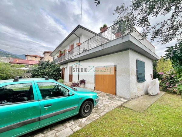 casa indipendente in vendita a Seravezza in zona Ripa