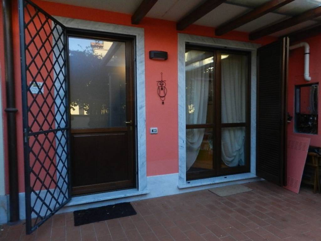 casa indipendente in vendita a Seravezza in zona Querceta