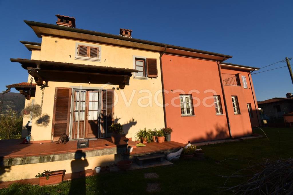 casa indipendente in vendita a Seravezza in zona Querceta