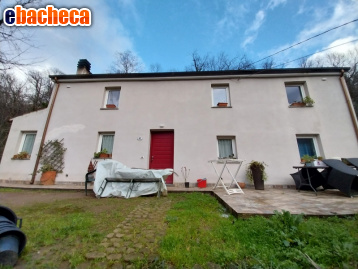 casa indipendente in vendita a Seravezza