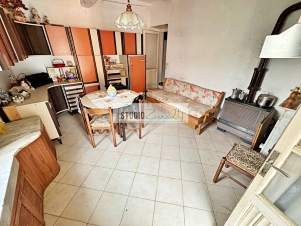 casa indipendente in vendita a Seravezza in zona Pozzi