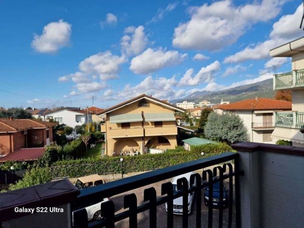 appartamento in vendita a Seravezza in zona Querceta