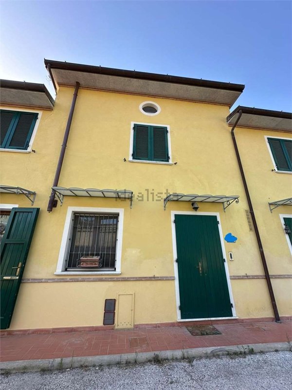 casa indipendente in vendita a Seravezza in zona Pozzi