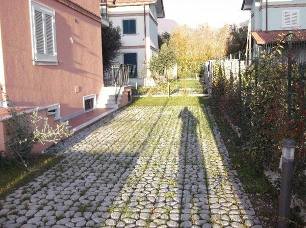 casa indipendente in vendita a Seravezza in zona Querceta