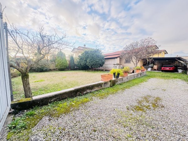 casa indipendente in vendita a Seravezza