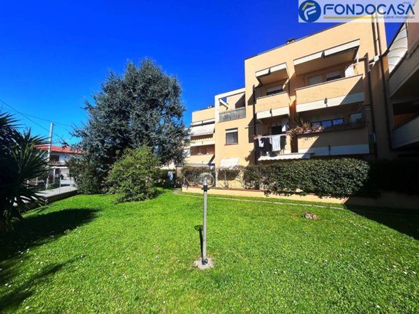 appartamento in vendita a Seravezza in zona Pozzi