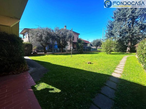 appartamento in vendita a Seravezza in zona Pozzi