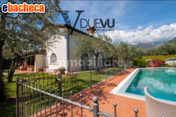 casa indipendente in vendita a Seravezza in zona Pozzi