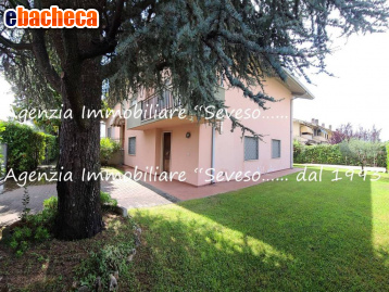 casa indipendente in vendita a Seravezza