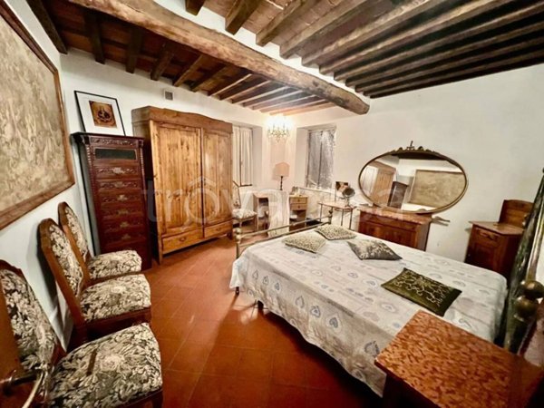 casa indipendente in vendita a Seravezza