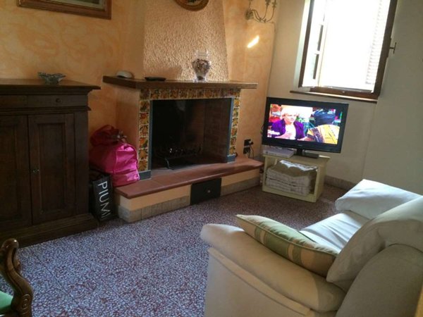 casa indipendente in vendita a Seravezza in zona Querceta