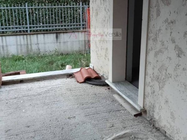 casa indipendente in vendita a Seravezza in zona Pozzi