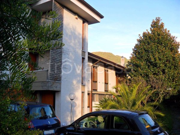 casa indipendente in vendita a Seravezza