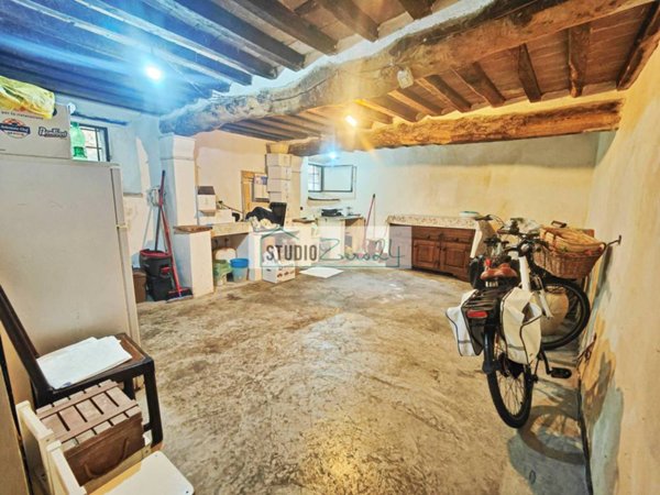 casa indipendente in vendita a Seravezza in zona Pozzi