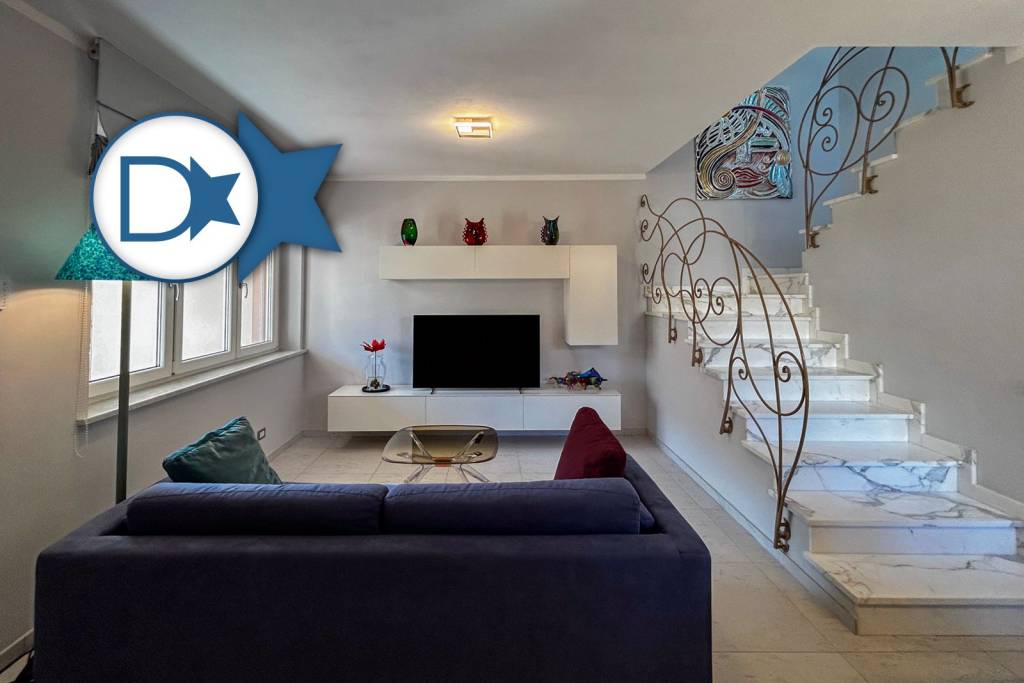 casa indipendente in vendita a Seravezza in zona Pozzi