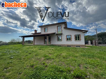 casa indipendente in vendita a Seravezza