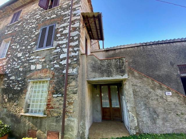 casa indipendente in vendita a Seravezza in zona Pozzi