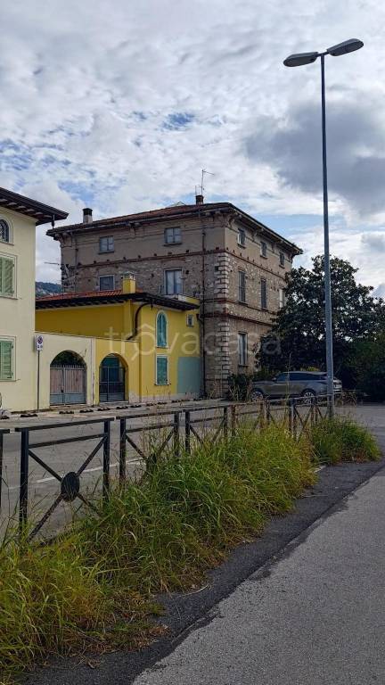 casa indipendente in vendita a Seravezza in zona Querceta