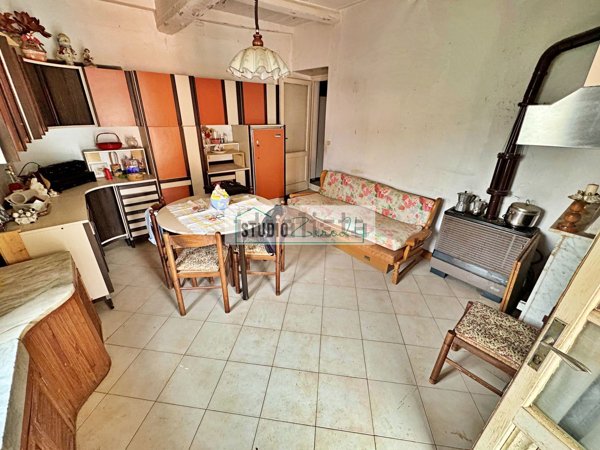 casa indipendente in vendita a Seravezza in zona Pozzi
