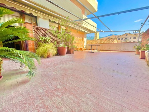appartamento in vendita a Seravezza in zona Querceta