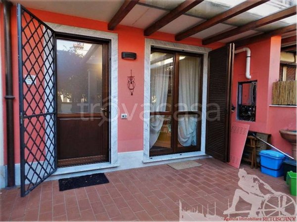 casa indipendente in vendita a Seravezza in zona Querceta