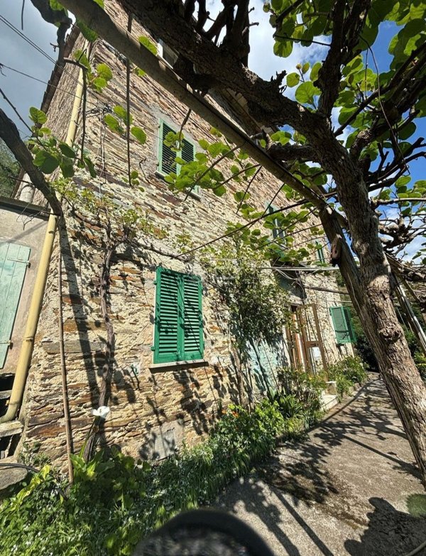 quadrivano in vendita a Seravezza in zona Riomagno