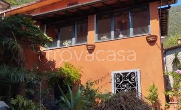 appartamento in vendita a Seravezza in zona Basati