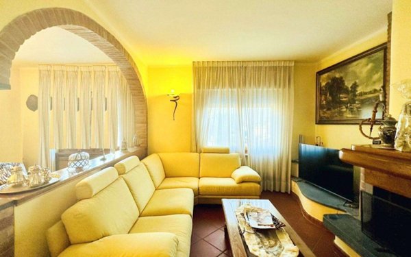 appartamento in vendita a Seravezza in zona Querceta