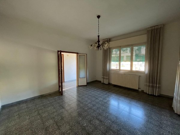 casa indipendente in vendita a Seravezza