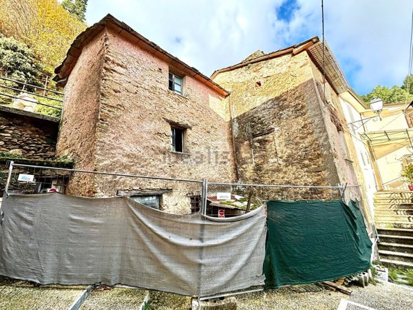 casa indipendente in vendita a Seravezza in zona Minazzana