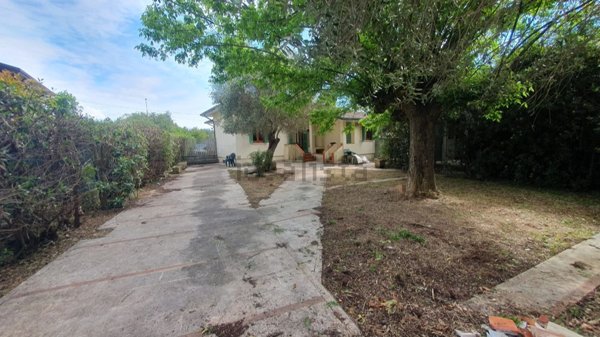 casa indipendente in vendita a Seravezza