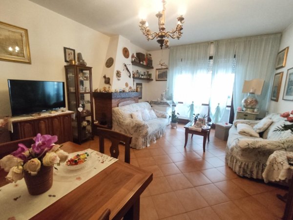 appartamento in vendita a Seravezza in zona Querceta