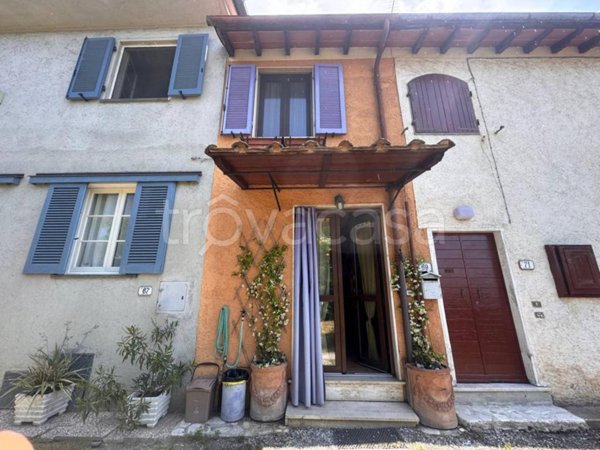 casa indipendente in vendita a Seravezza in zona Querceta
