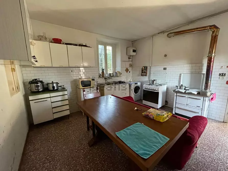 casa semindipendente in vendita a Seravezza in zona Pozzi