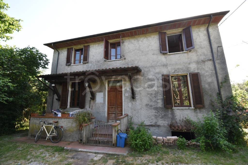 casa indipendente in vendita a Seravezza