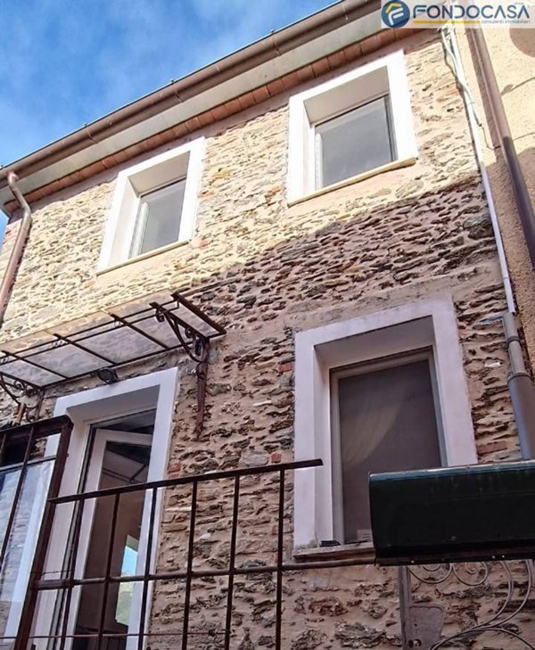 casa indipendente in vendita a Seravezza in zona Azzano