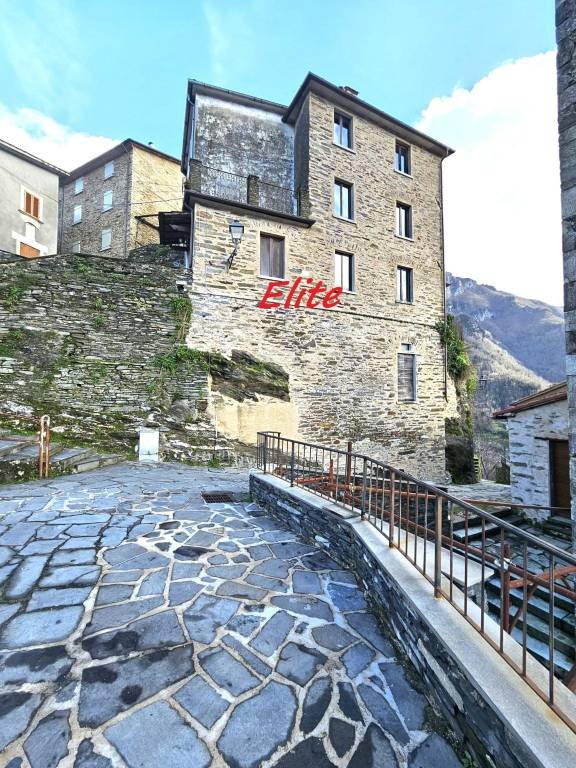 casa indipendente in vendita a Seravezza