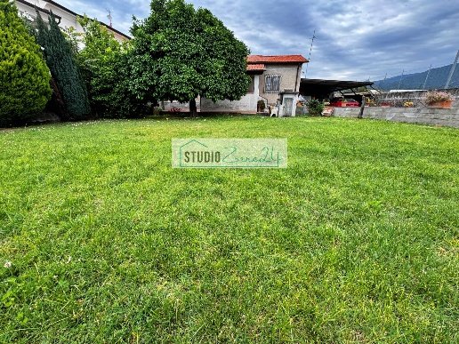 casa indipendente in vendita a Seravezza in zona Querceta